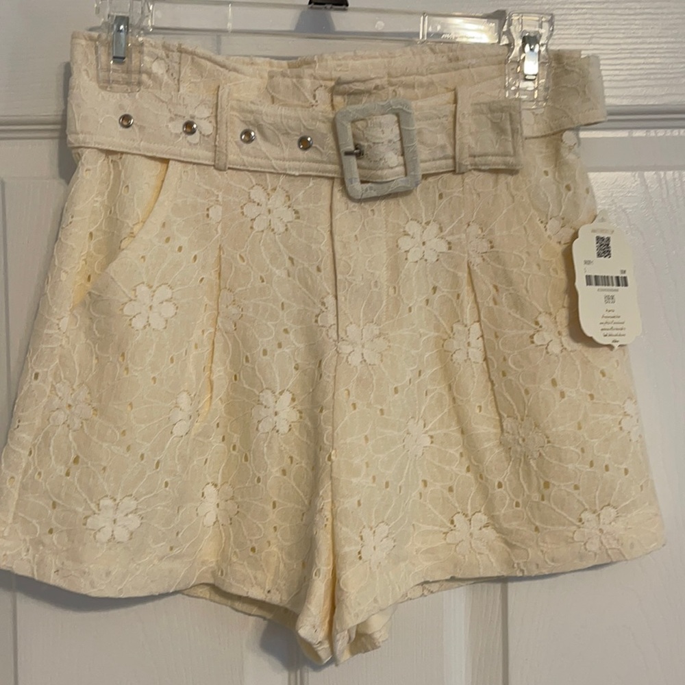 NWT cream colored shorts